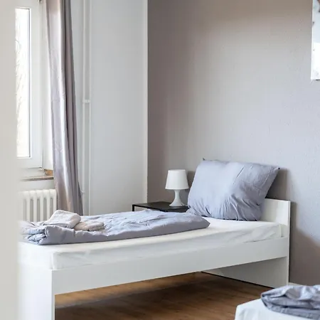 Bege Simplystay Lägenhet Duisburg